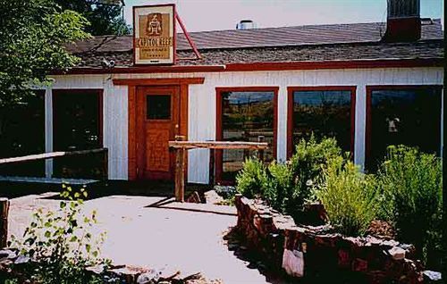 Capitol Reef Inn & Cafe トーリー エクステリア 写真