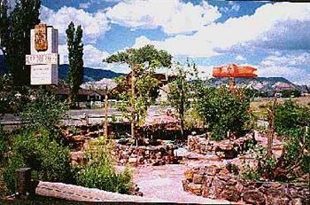 Capitol Reef Inn & Cafe トーリー エクステリア 写真